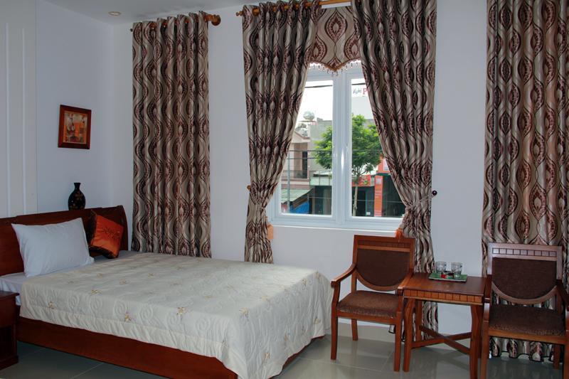 Tuyet Van Hotel Дананг Экстерьер фото